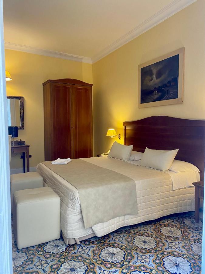 Hotel Akropolis - Museum Hotel Taranto Dış mekan fotoğraf