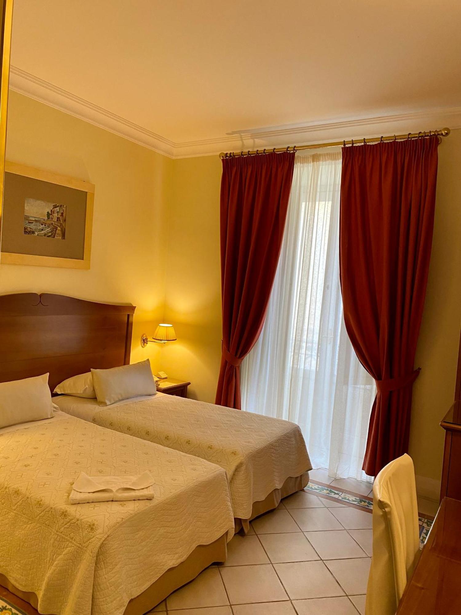 Hotel Akropolis - Museum Hotel Taranto Dış mekan fotoğraf