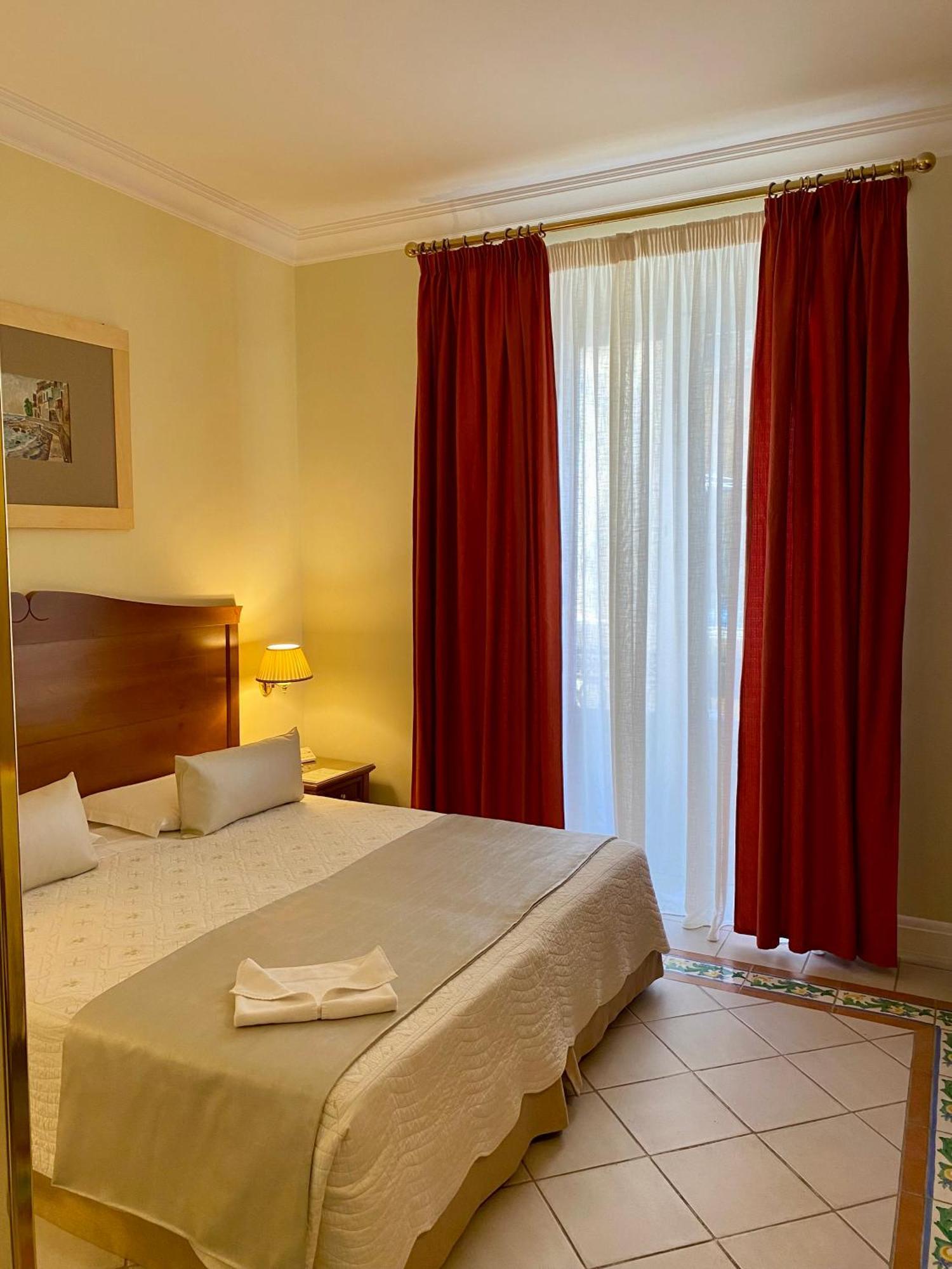 Hotel Akropolis - Museum Hotel Taranto Dış mekan fotoğraf