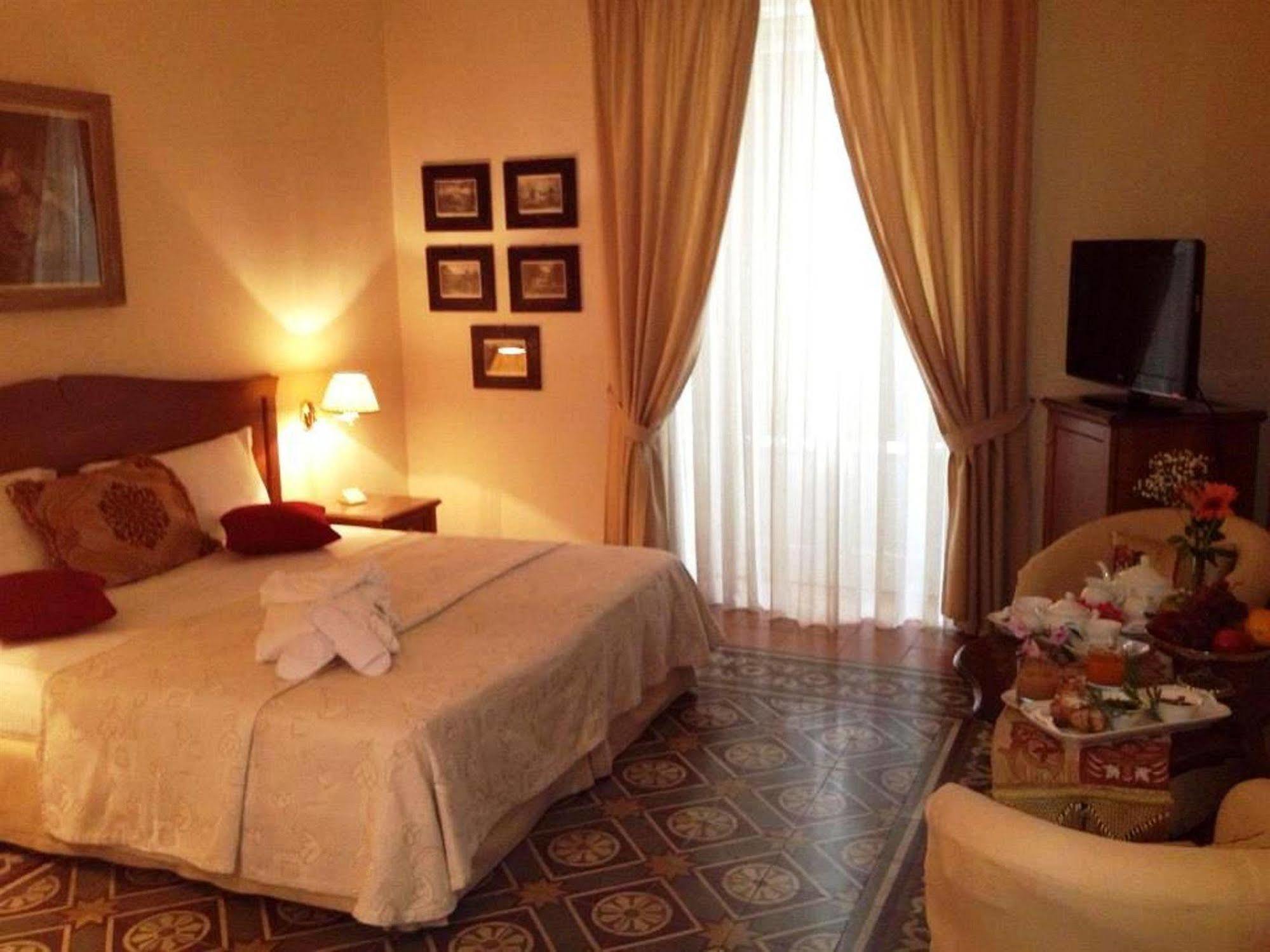 Hotel Akropolis - Museum Hotel Taranto Dış mekan fotoğraf