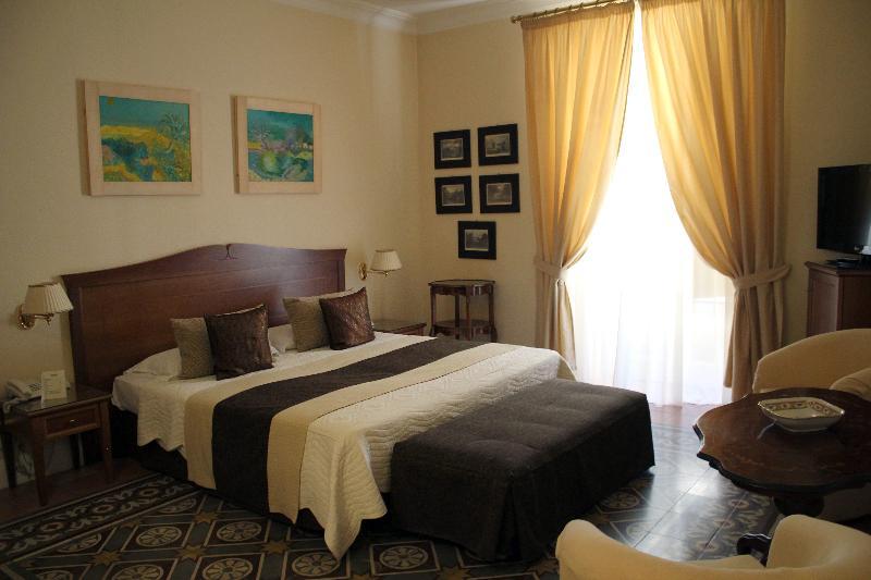 Hotel Akropolis - Museum Hotel Taranto Dış mekan fotoğraf